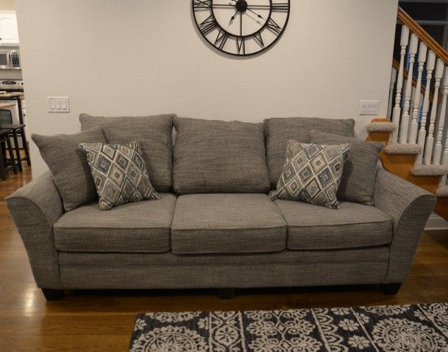 Slumberland Gray Couch (Free Delivery)