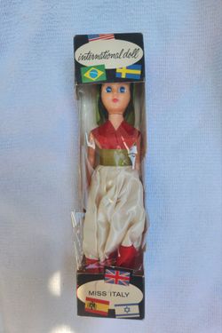 Vintage International Doll - Miss Italy #7