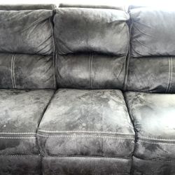 Dark Gray Sectional Couch – Clean & Comfy