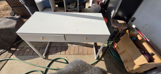 Used  desk