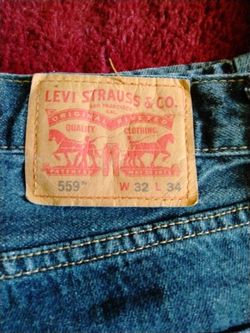 Levis 32 - 34 Great Shape