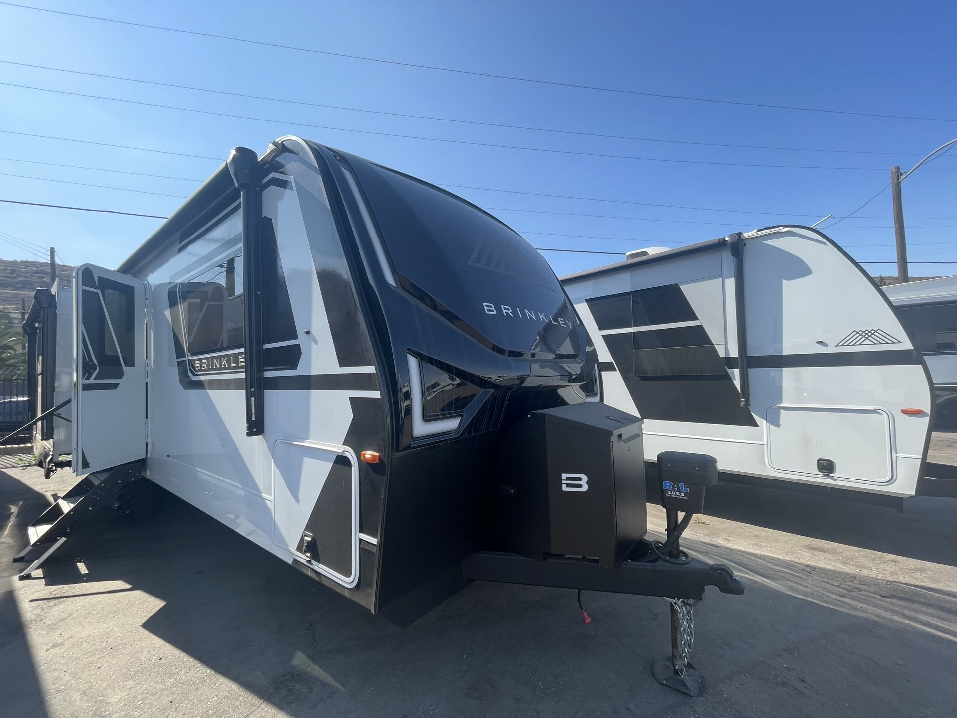 Brinkley Z285 Air -2025