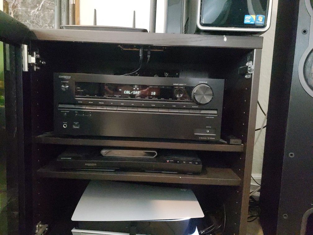 Onkyo TX-NR646 Dolby Atmos Reciever AVR
