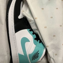 Jordan 1 mid new 