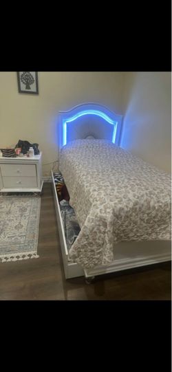 Kids bedroom set