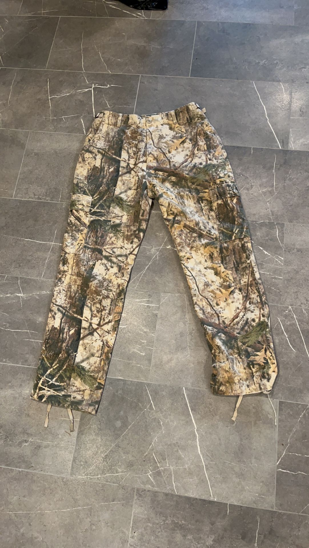 baggy camo pants