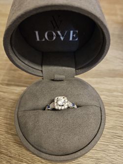 Gorgeous Vera Wang Ring Set