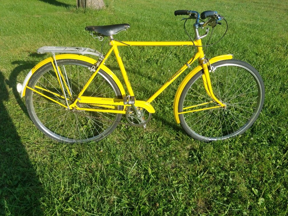 Vintage Raleigh bike