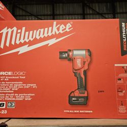 Milwaukee M18 10T Knockout Tool 1/2" 4" Kit