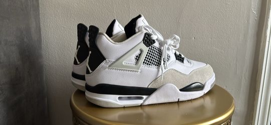 Jordan 4 white military’s