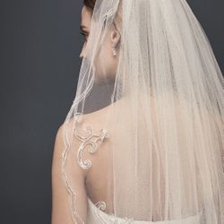 Embroidered Filigree Fingertip Wedding Veil