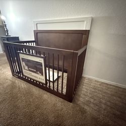 Never Used Baby Crib (legs Broke In Transit) 150 Obo 