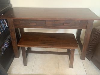 Desk - 83rd Ave @ Deer Valley