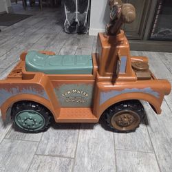 Disney Pixar Cars - Tow Mater Ride-On (Battery & Charger Included)