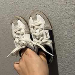 Kids Puma Palmeros Gently Used size 13c