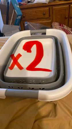 2 Collapsible laundry basket