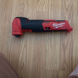Milwaukee M12 FUEL 12V Lithium-Ion Cordless Oscillating Multi-Tool (Tool-Only