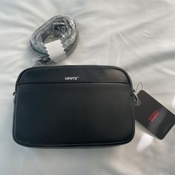 Levi’s Black Crossbody Bag 