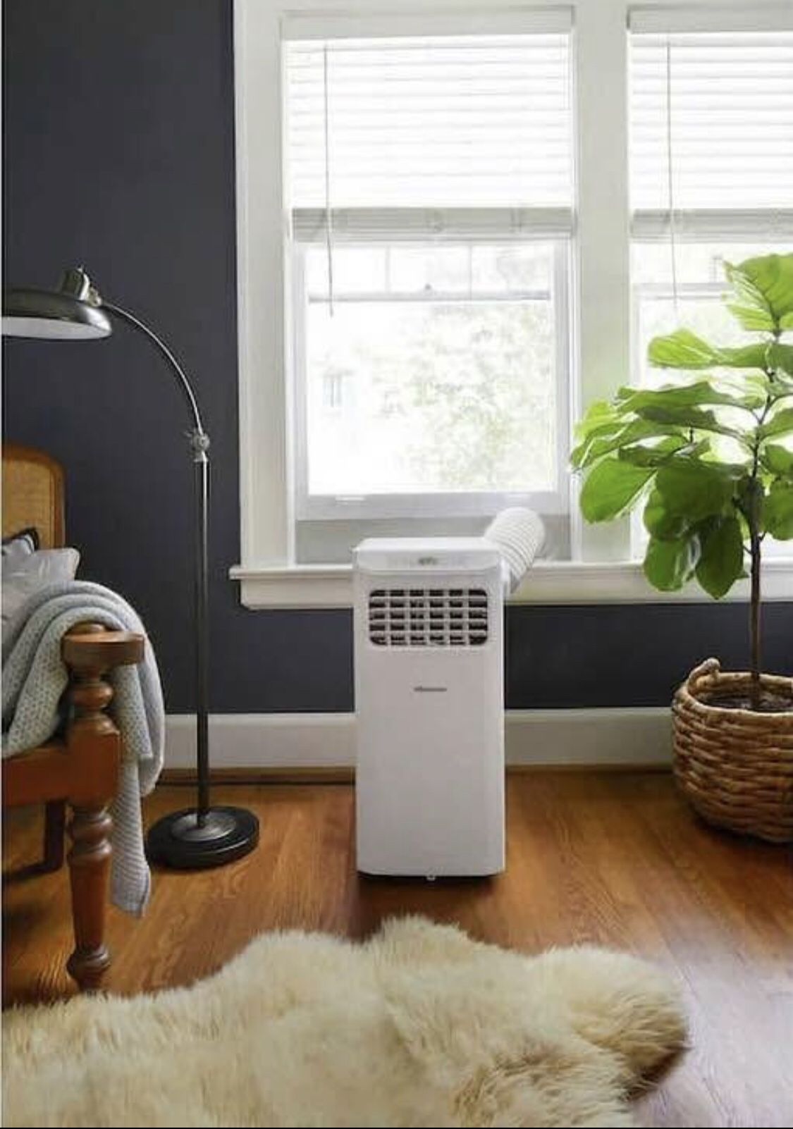 Portable Air Conditioner 250-Sq.ft 6000- Negotiable