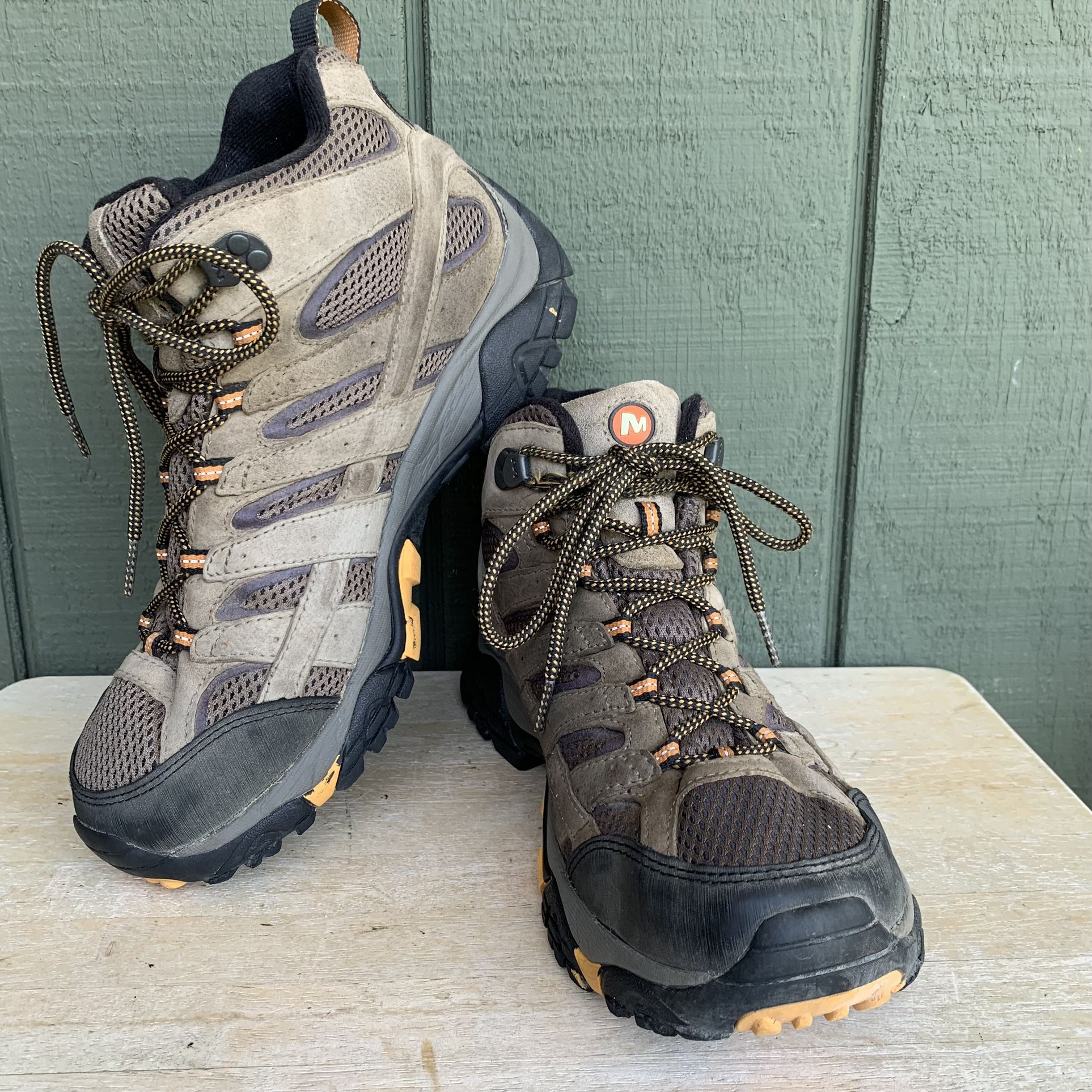 Merrell Moab 3 Mid Mens Size 9.5 Taupe Black Outdoor Waterproof Hiking Boots