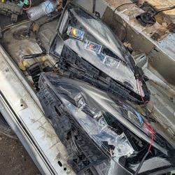 Lexus is 06-12 Headlights 