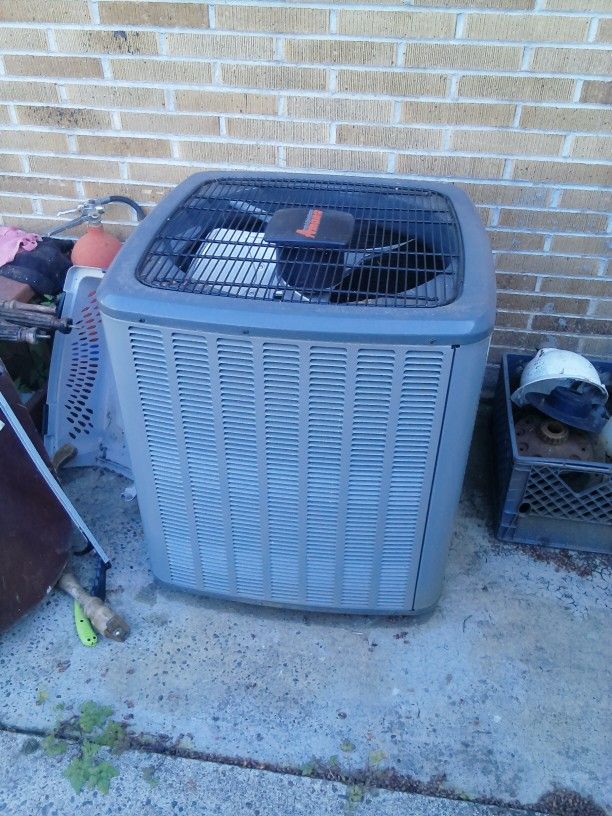Air Conditioner. $800