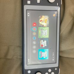 Switch Lite  / GTA TRILOGY GAME CHIP (40$)