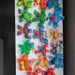 17 Heroes Of Goo Jit Su Lot