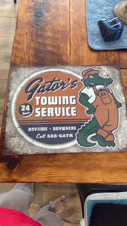 Gator's Towing Service Distressed Retro Vintage Tin Sign