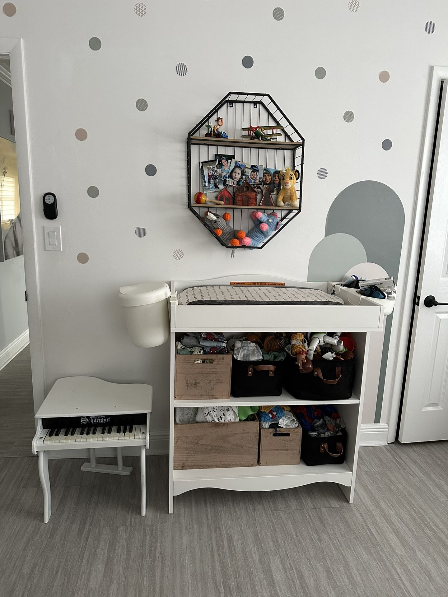 Piando & Changing Table