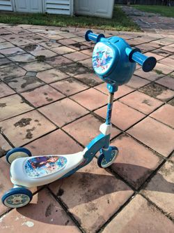 Disney Frozen Kids 3-Wheel Scooter p9