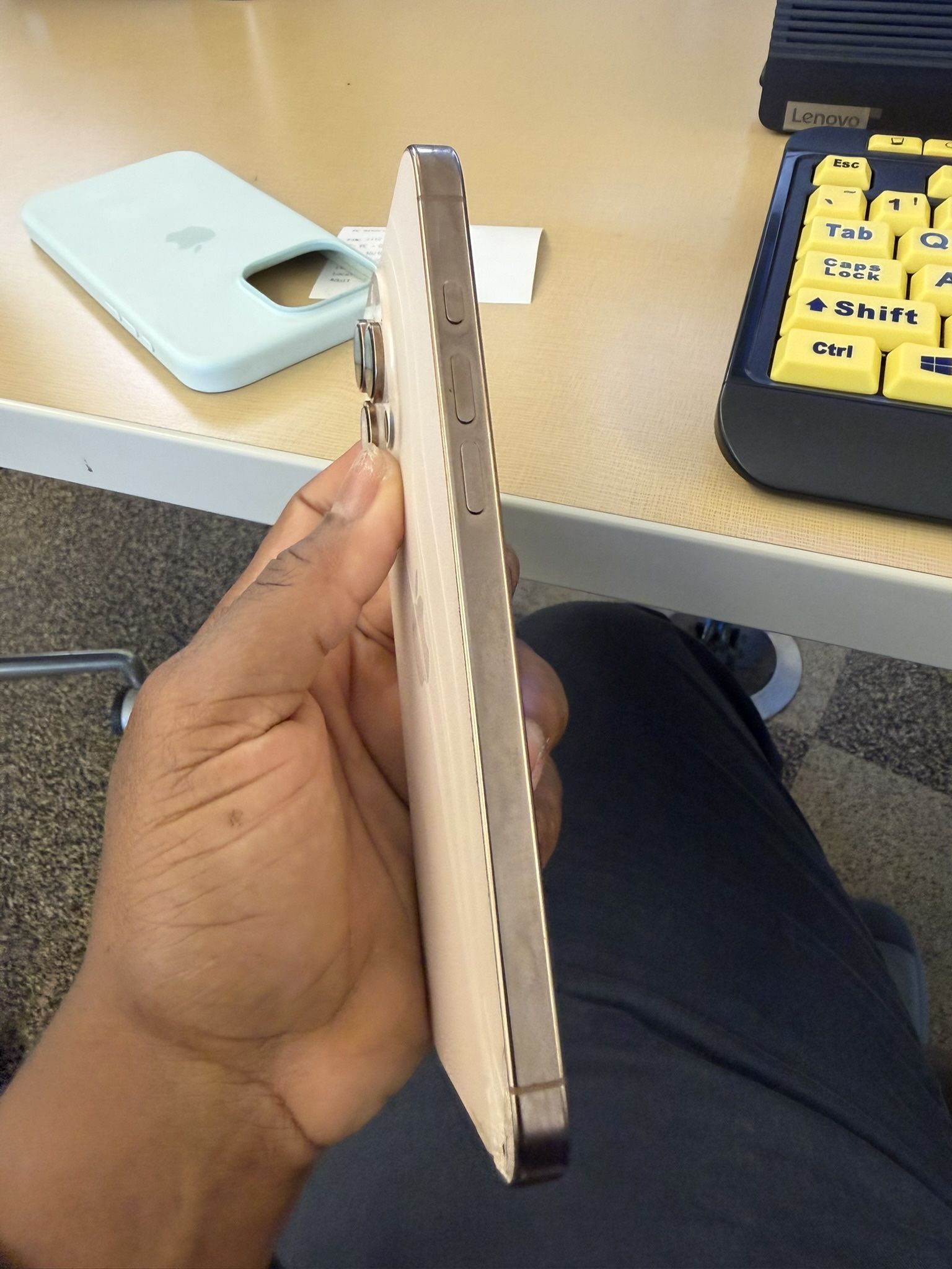 iPhone 16 Pro Max