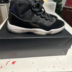 Jordan Space Jam 11