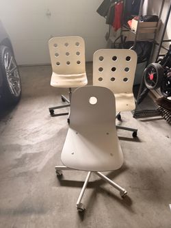 Free swivel chairs