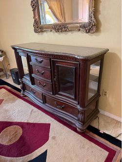 Cabinet dresser