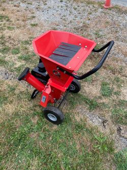 Great Circle Gas-Powered Wood Chipper Shredder