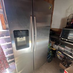 Samsung Stainless Steel 25 Cu. Ft Fridge 