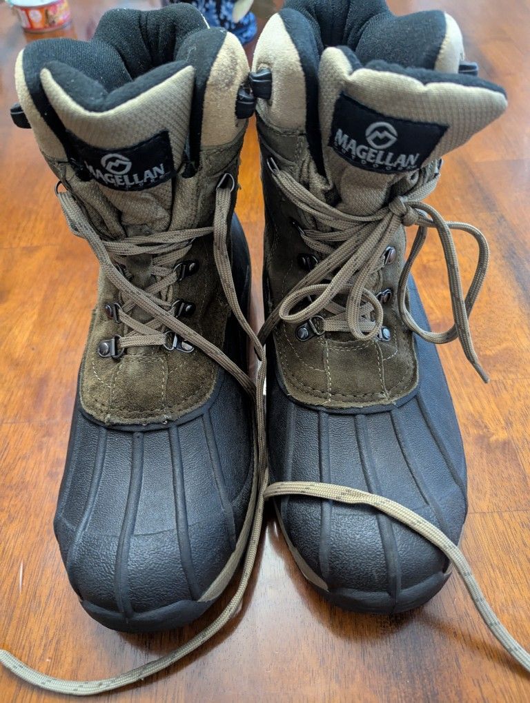 Men's Hiking or Work Boots Size 9