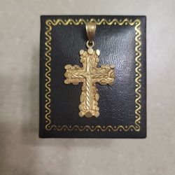 14 K Gold Pendant.  Weight Is 3 Grams 