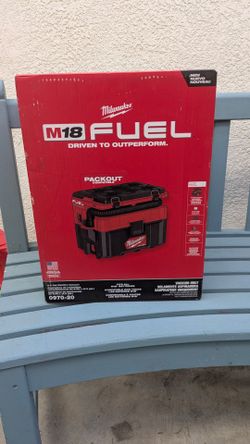 Milwaukee M18 FUEL PACKOUT Wet/Dry Vacuum