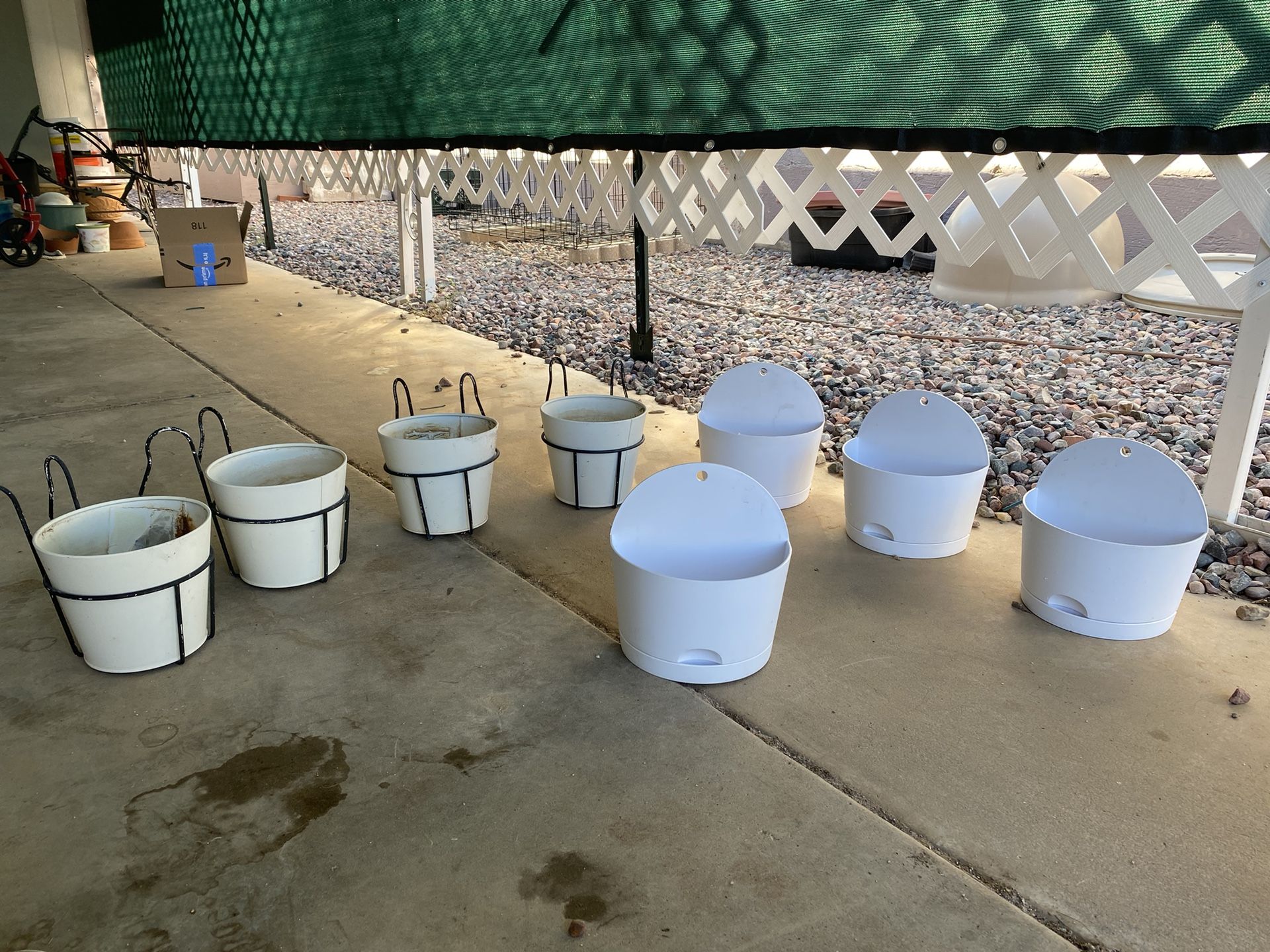8 Wall Plant Pots