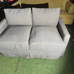 Elegant Blue 2-seater couch 🛋️ 