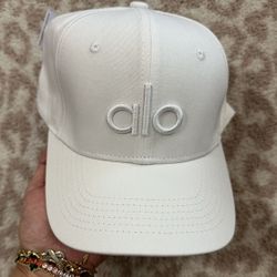 Alo OffDuty WHITE Hat $30 **READ DESCRIPTION**