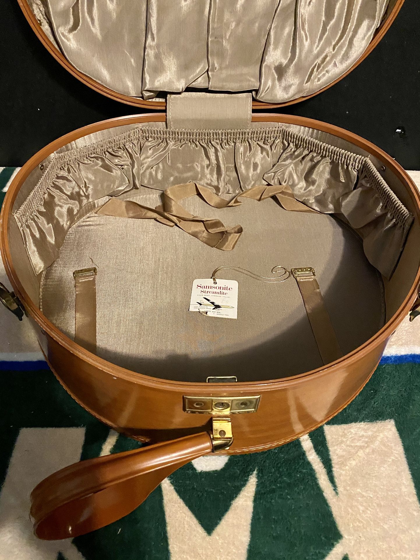 Vintage Samsonite Hat Box Round Luggage Style 4620