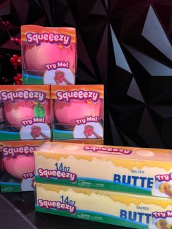 squeeezy butter/peach
