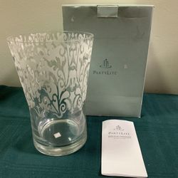 New Partylite P9680 large Couture 10” Pillar Clear Frosted Floral Hurricane Vase 