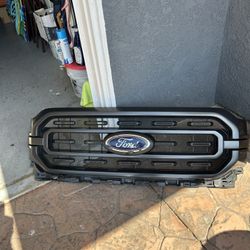 2021. Ford Grill Brand New