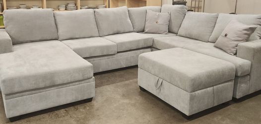 Large Light Gray Sectional W/ Ottoman & 2 Pillows