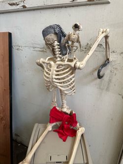 Pirate skeleton