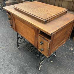 Singer Sewing Machine